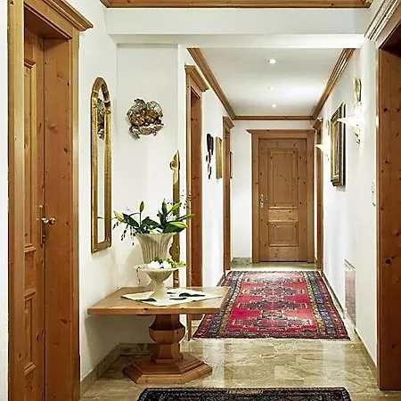 Angela Hotel 4*