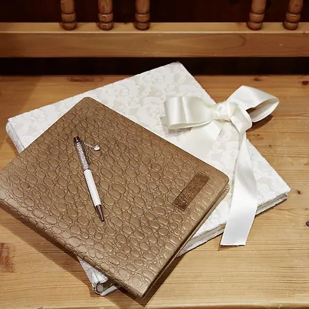 Готель Angela 4*