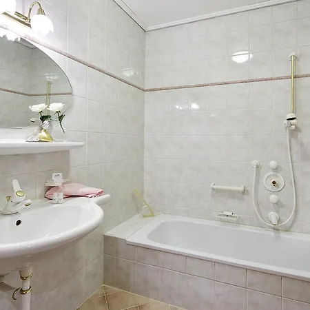 Angela Майргофен