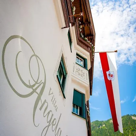 Otel Angela 4*